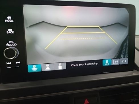 Used 2025 Honda Pilot EX-L image 3