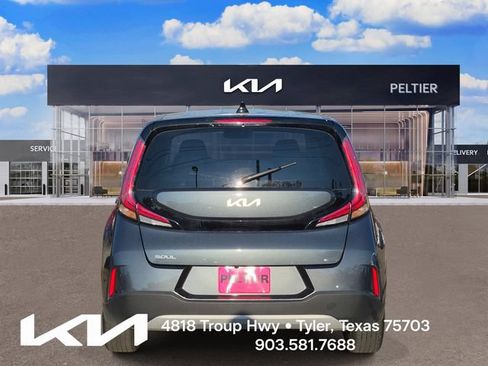 Certified 2025 Kia Soul LX w/ LX Technology Package FWD image 5