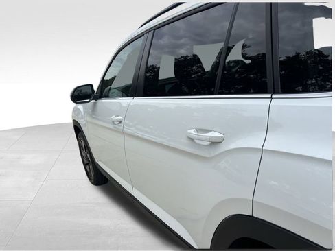 New 2026 Volkswagen Atlas SE image 28