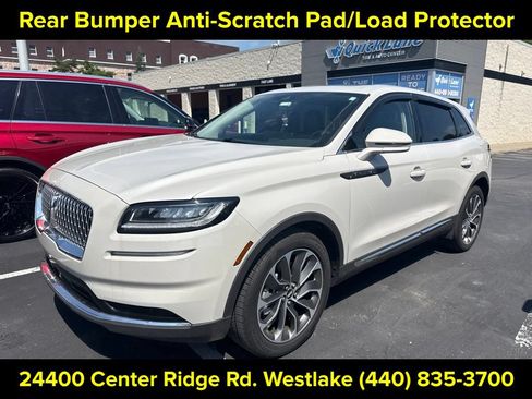 Used 2023 Lincoln Nautilus Reserve AWD/4WD image 14