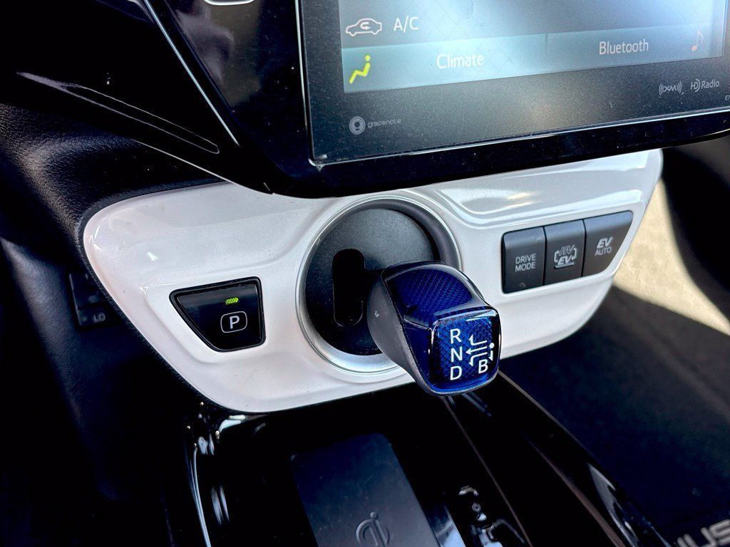 Used 2018 Toyota Prius Prime Premium w/ Preferred Accessory Package FWD image 15