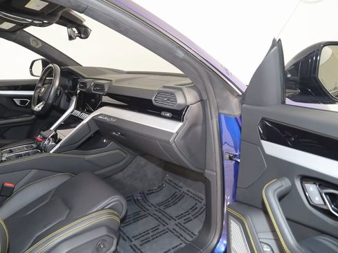 Used 2021 Lamborghini Urus image 87