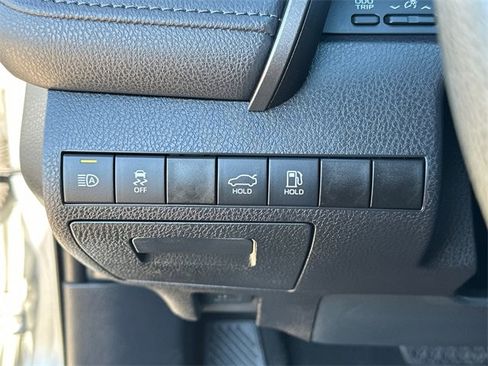 Used 2021 Toyota Camry LE image 19