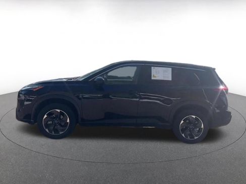 Used 2025 Nissan Rogue SV FWD image 9