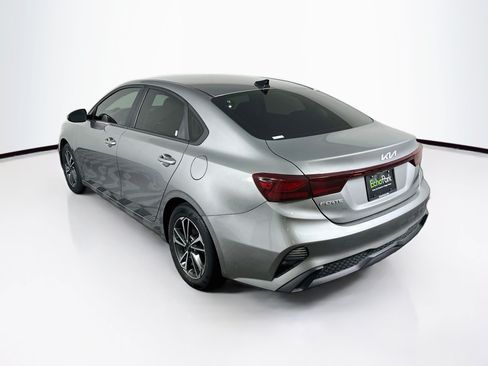 Used 2023 Kia Forte LXS FWD image 5