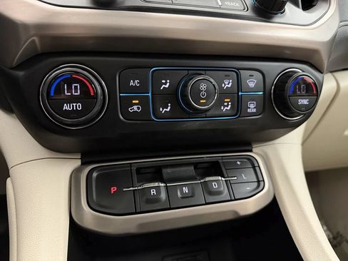 Used 2021 GMC Acadia Denali w/ Denali Technology Package AWD/4WD image 31
