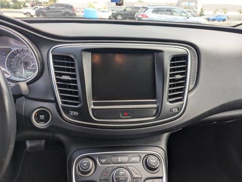 Used 2015 Chrysler 200 Limited w/ Convenience Group FWD image 24