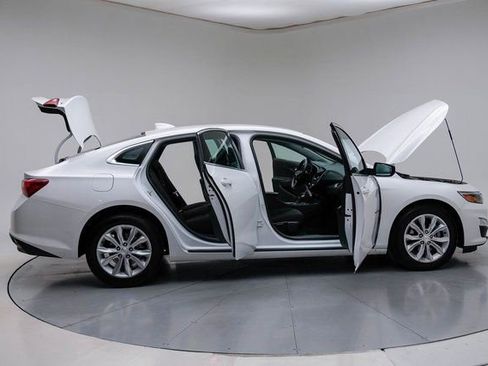 Used 2024 Chevrolet Malibu LT image 17