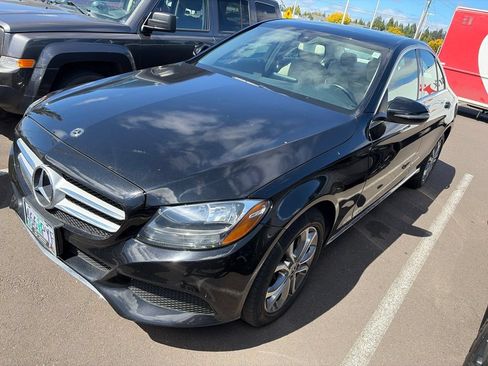 Used 2018 Mercedes-Benz C 300 4MATIC Sedan image 2