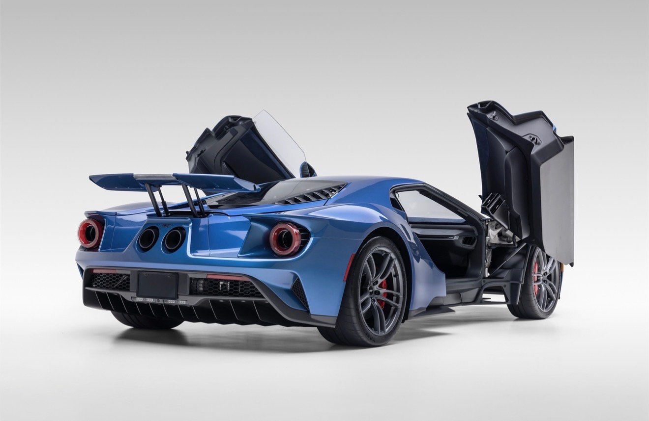 Used 2019 Ford GT RWD image 17
