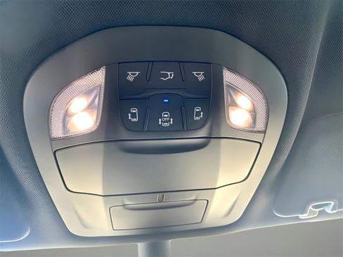 New 2026 Chrysler Pacifica Select w/ S Appearance Package image 38