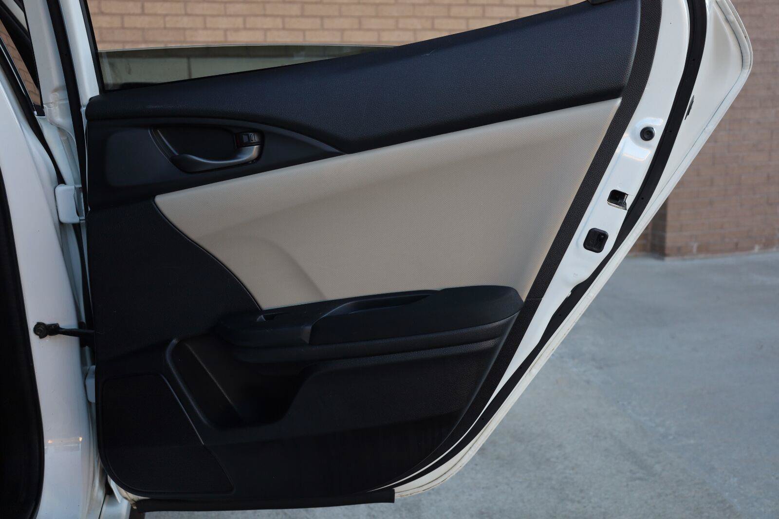 Used 2017 Honda Civic Sport image 22