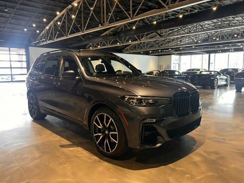 Used 2020 BMW X7 xDrive40i w/ M Sport Package image 7