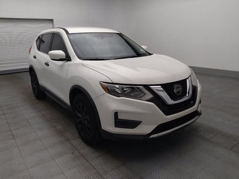 Used 2019 Nissan Rogue S FWD image 13