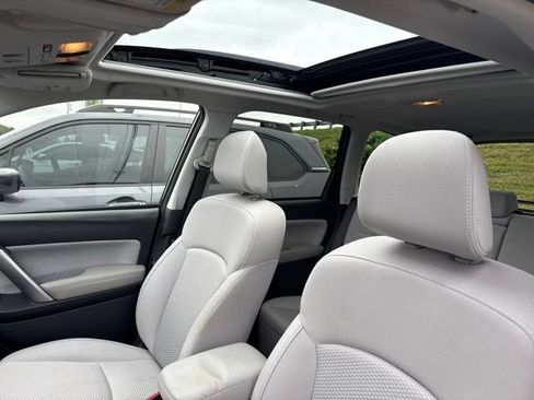 Used 2017 Subaru Forester 2.5i Premium AWD/4WD image 15