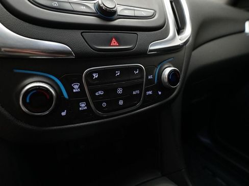 Used 2018 Chevrolet Equinox LT FWD image 21