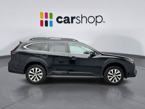 Used 2023 Subaru Outback Premium AWD/4WD image 6