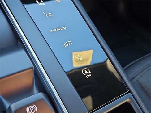 New 2026 Porsche Macan image 15