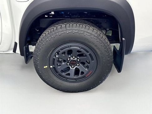 New 2026 Nissan Frontier PRO-4X w/ Tow Package AWD/4WD image 10