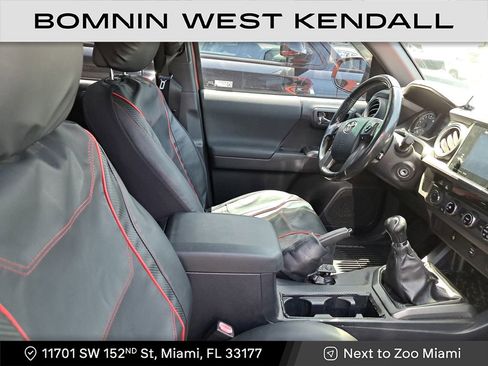 Used 2017 Toyota Tacoma SR image 10