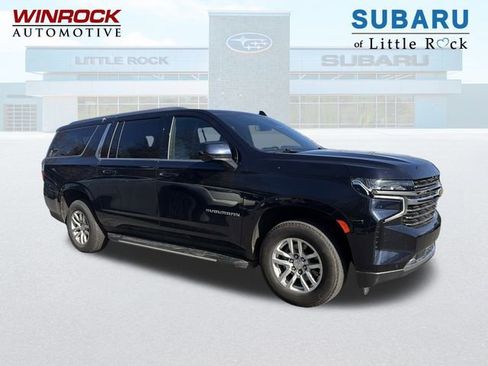 Used 2024 Chevrolet Suburban LT image 1