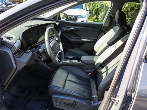Used 2025 Audi Q6 e-tron Premium w/ Convenience Package AWD/4WD image 18