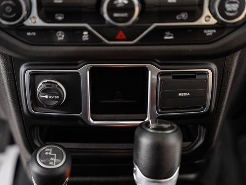 Used 2024 Jeep Wrangler Sport image 35