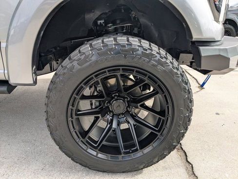 New 2025 Ford F150 Lariat w/ Equipment Group 502A High image 11