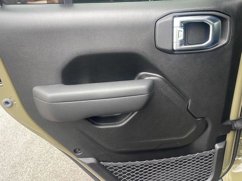 New 2026 Jeep Gladiator Willys AWD/4WD image 25