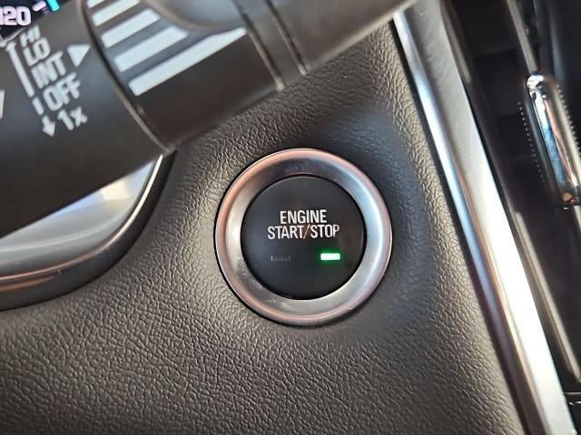 Used 2022 Chevrolet Traverse LT FWD image 16