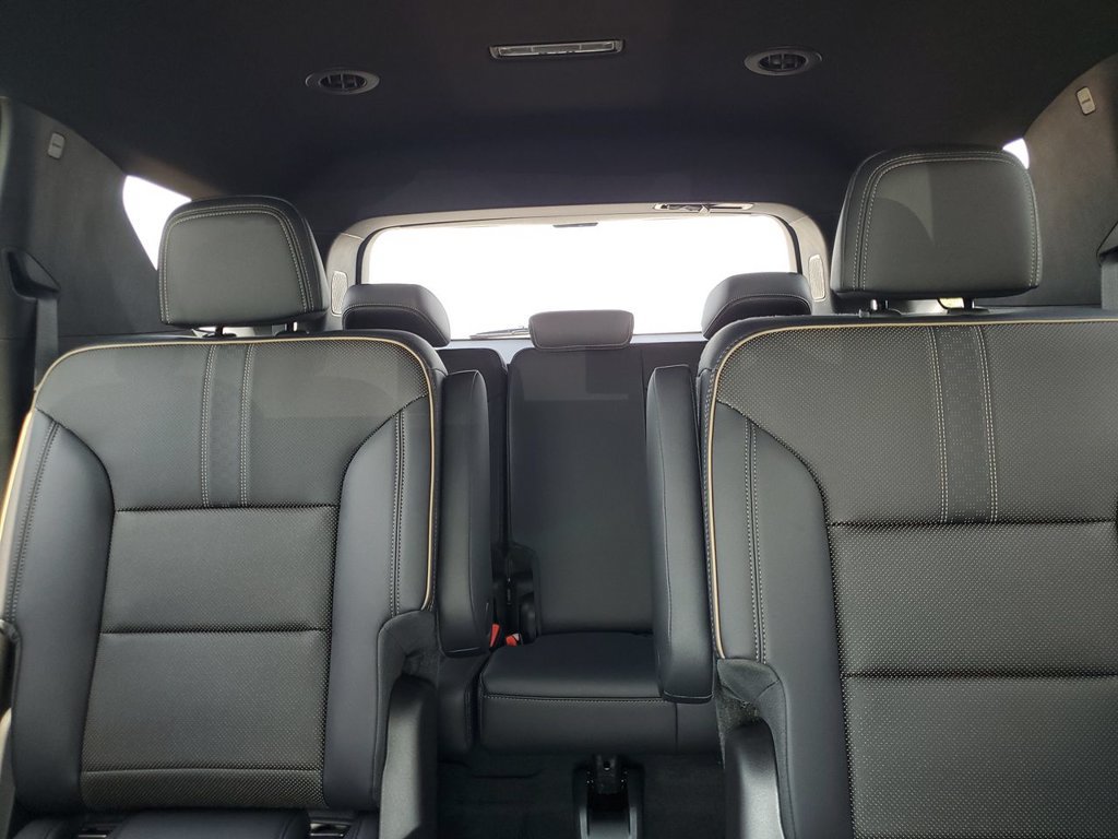 New 2026 Chevrolet Traverse High Country AWD/4WD image 13
