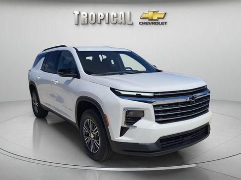 New 2026 Chevrolet Traverse LT FWD image 4