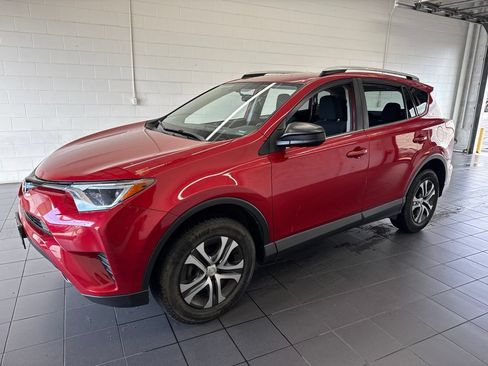 Certified 2016 Toyota RAV4 LE AWD/4WD image 4