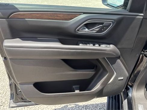 Used 2021 Chevrolet Tahoe High Country AWD/4WD image 19