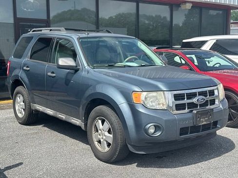 Used 2010 Ford Escape XLT FWD image 3