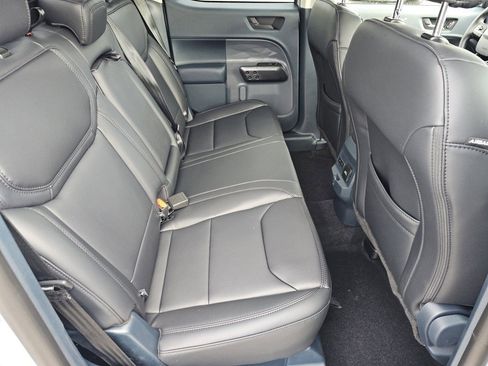 New 2025 Ford Maverick Lariat w/ Black Appearance Package image 5