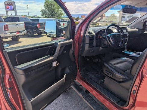 Used 2013 Nissan Titan PRO-4X AWD/4WD image 8