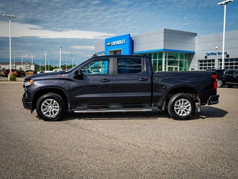 Used 2023 Chevrolet Silverado 1500 RST w/ Z71 Off-Road Package image 11