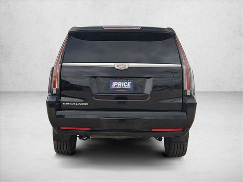 Used 2016 Cadillac Escalade ESV Luxury AWD/4WD image 7