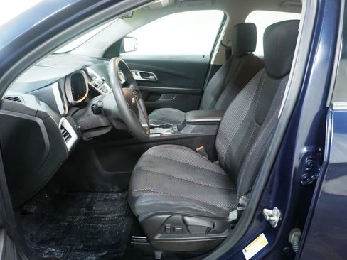 Used 2017 Chevrolet Equinox LS image 8