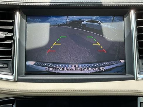 Used 2019 INFINITI QX50 Luxe w/ Navigation Package FWD image 24