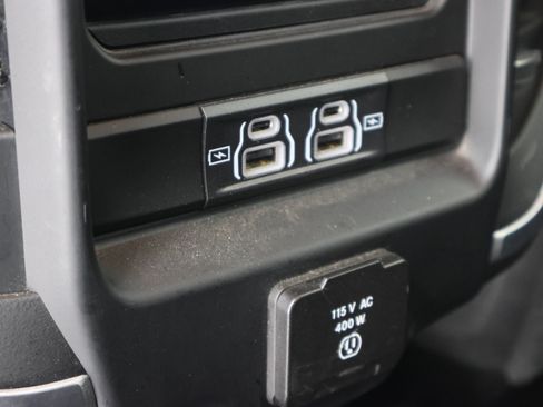 Used 2022 RAM 2500 Big Horn w/ Level C Equiment Group AWD/4WD image 36