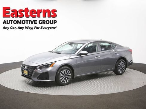 Used 2024 Nissan Altima 2.5 SV w/ SV Premium Package AWD/4WD image 53