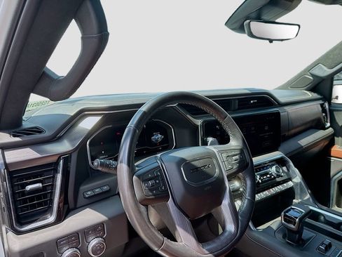 Used 2023 GMC Sierra 1500 Denali Ultimate AWD/4WD image 13
