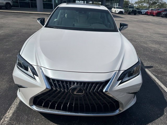 Used 2025 Lexus ES 350 w/ Premium Package FWD image 7