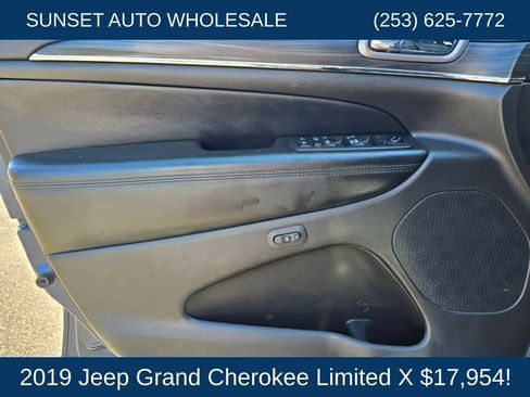 Used 2019 Jeep Grand Cherokee Limited X AWD/4WD image 23