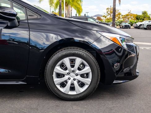 Used 2024 Toyota Corolla LE FWD image 6