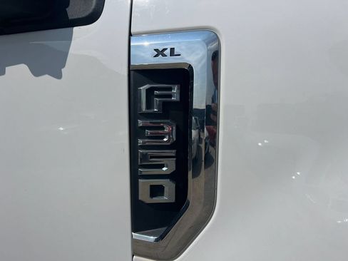 Used 2017 Ford F350 XL w/ Power Equipment Group AWD/4WD image 10