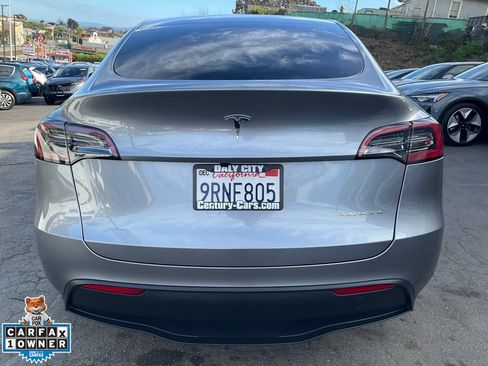 Used 2025 Tesla Model Y Long Range AWD/4WD image 4