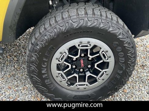 Used 2023 GMC Canyon AT4X w/ Edition 1 image 8